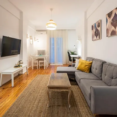 Daire Ikos Spacious *