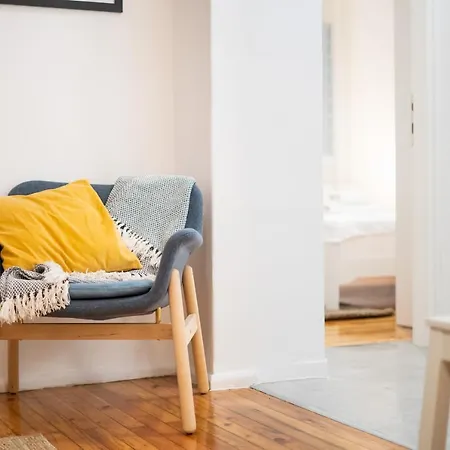 Ikos Spacious Apartment *